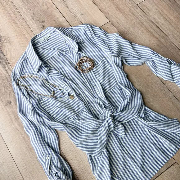 THE MONICA BLUE BUTTON UP BLOUSE - Picture 8 of 8